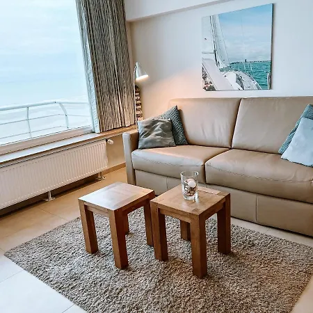 Cosy With Sea View In Lägenhet Oostende